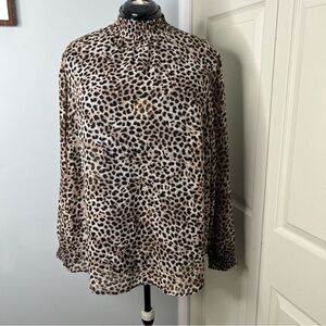 Torrid  women  blouse  size 2 D